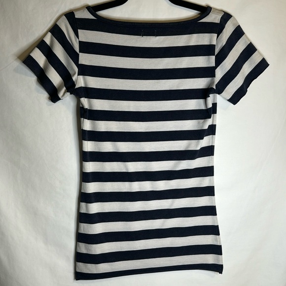 Unified striped t-shirt. Blue and creamy white with skull design. size Small - Picture 2 of 9